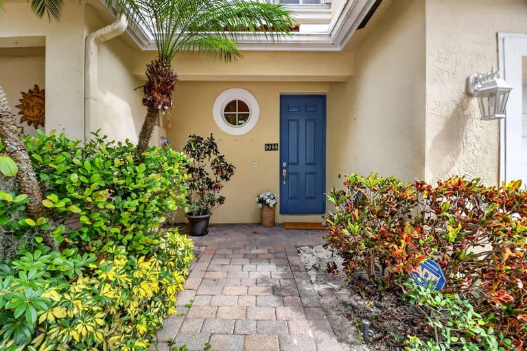 3085 N Evergreen Circle, Boynton Beach, FL 33426