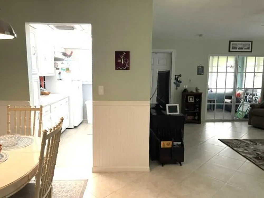 237 High Point Ct W, Delray Beach, FL 33445