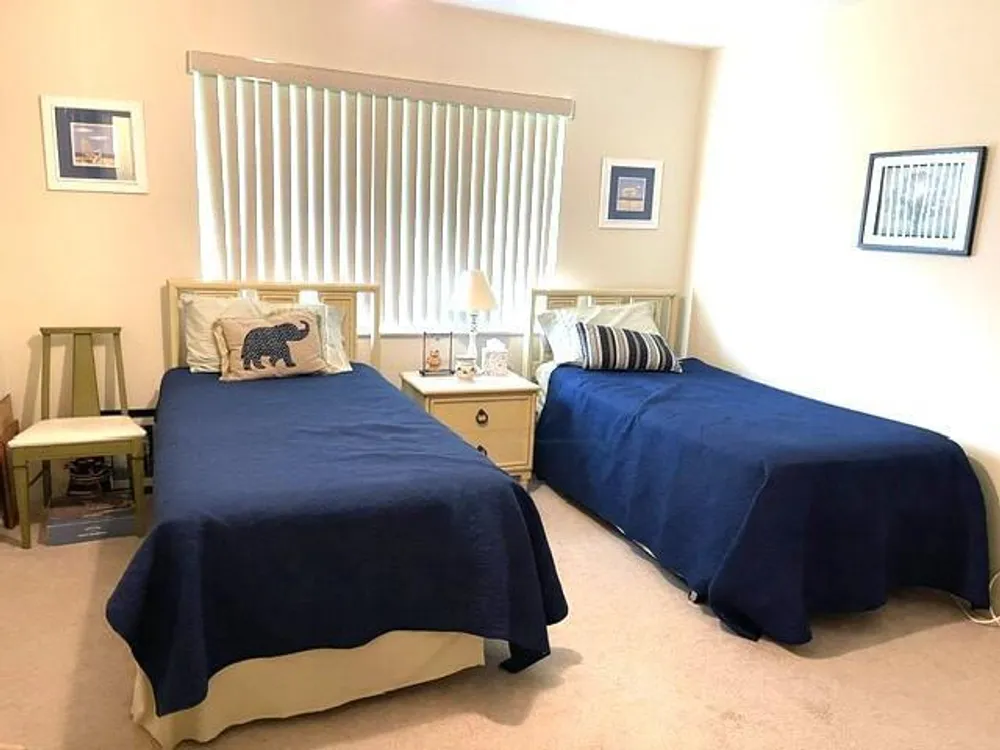 237 High Point Ct W, Delray Beach, FL 33445
