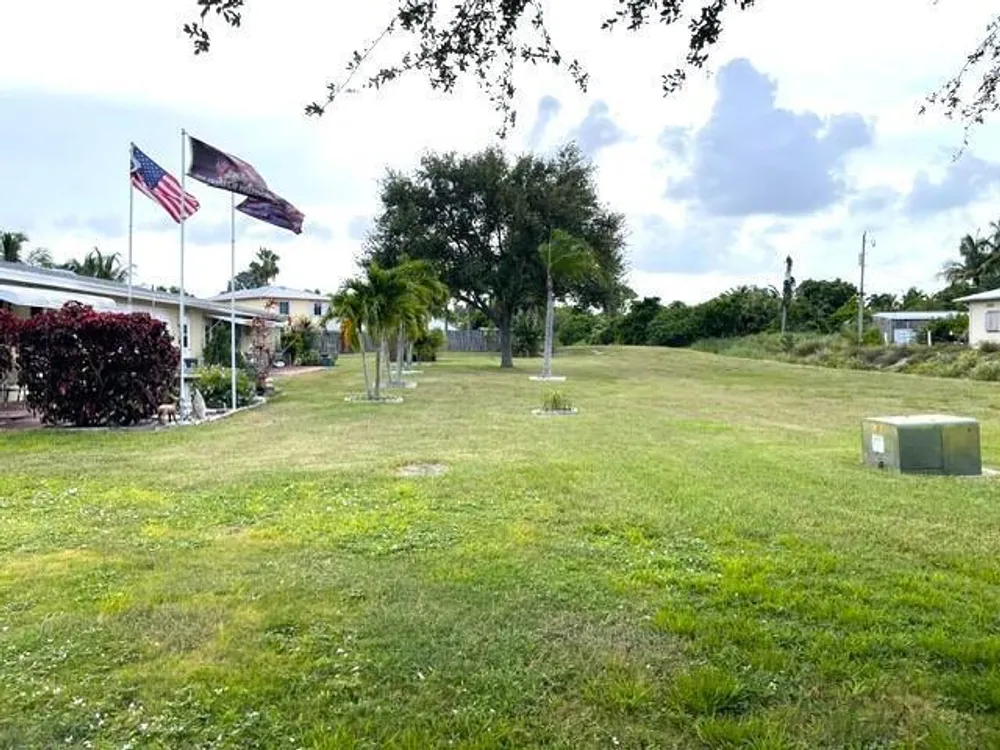 237 High Point Ct W, Delray Beach, FL 33445