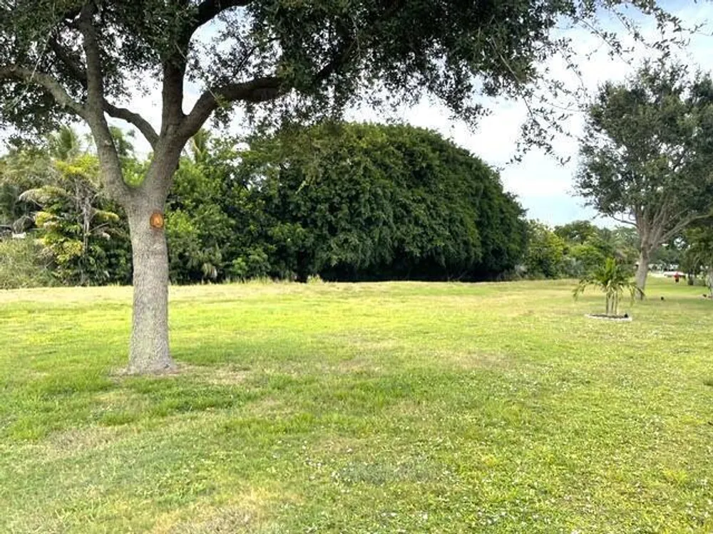 237 High Point Ct W, Delray Beach, FL 33445