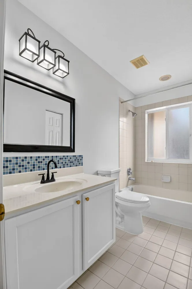 3085 N Evergreen Circle, Boynton Beach, FL 33426
