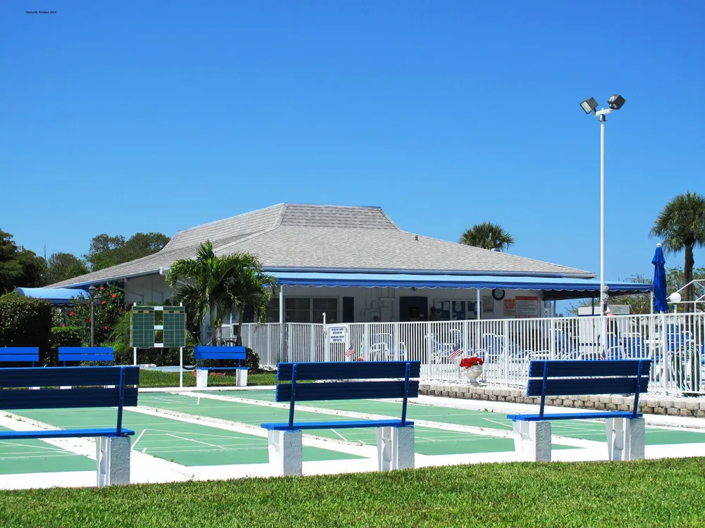 237 High Point Ct W, Delray Beach, FL 33445