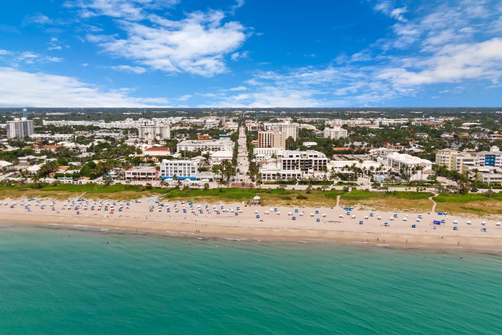 237 High Point Ct W, Delray Beach, FL 33445