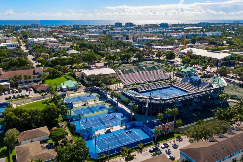 237 High Point Ct W, Delray Beach, FL 33445