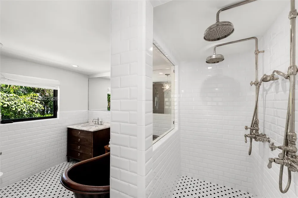 4430 Alton Rd, Miami Beach, FL 33140