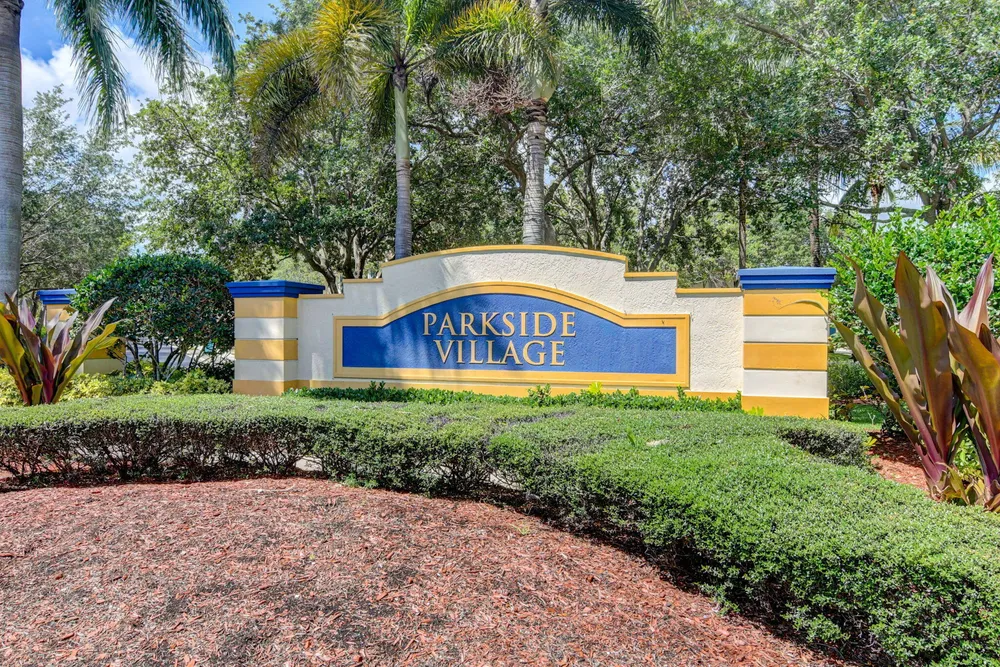 3085 N Evergreen Circle, Boynton Beach, FL 33426