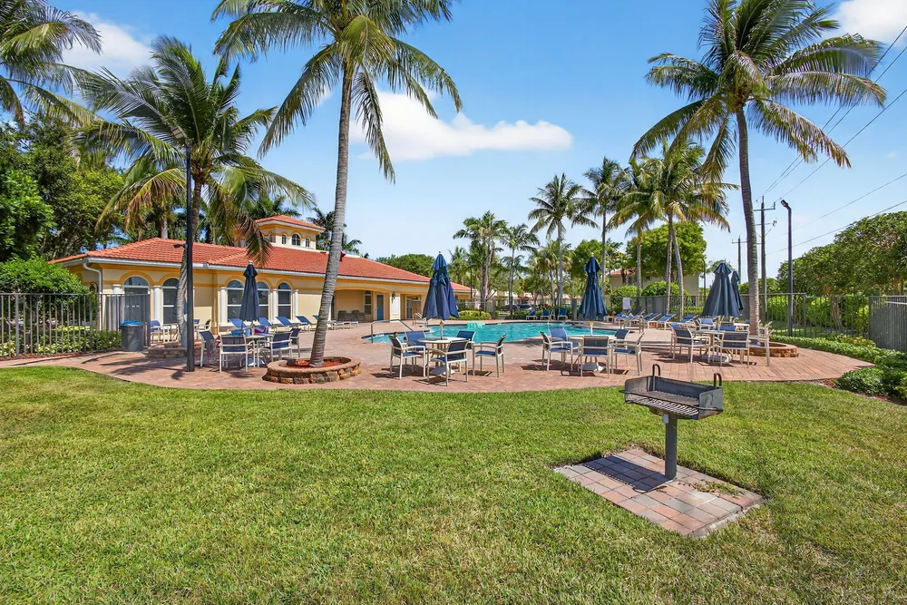 3085 N Evergreen Circle, Boynton Beach, FL 33426