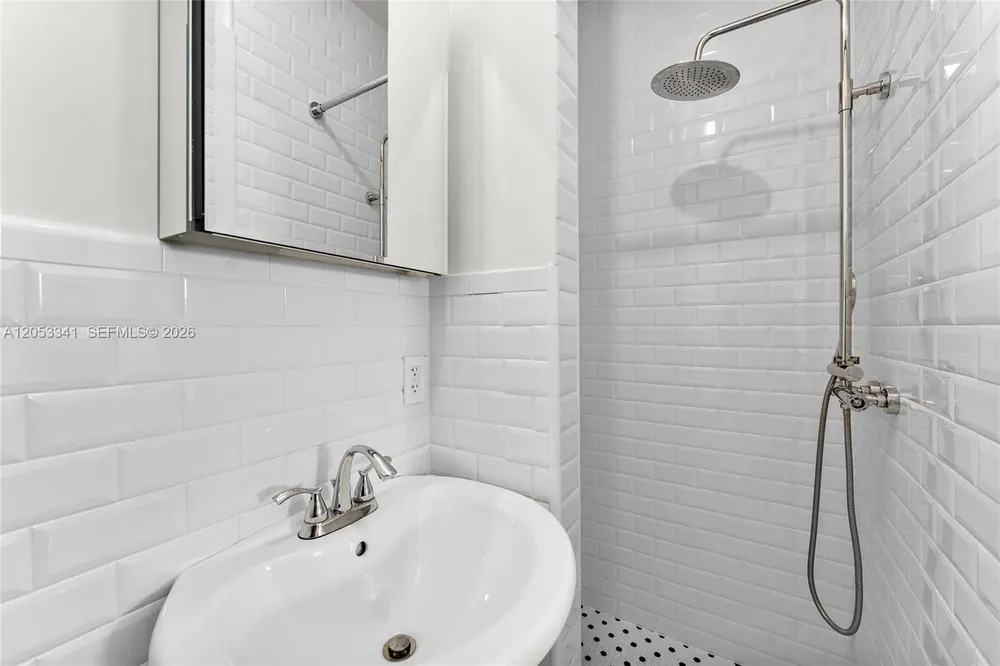 4430 Alton Rd, Miami Beach, FL 33140