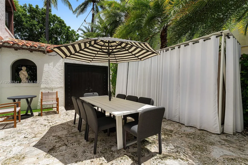 4430 Alton Rd, Miami Beach, FL 33140