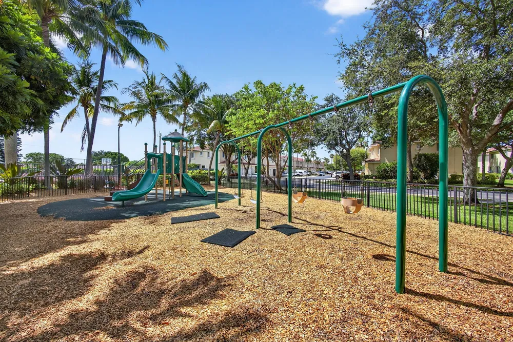 3085 N Evergreen Circle, Boynton Beach, FL 33426
