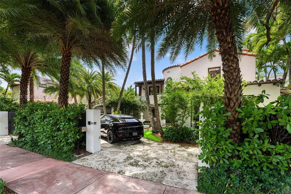 4430 Alton Rd, Miami Beach, FL 33140