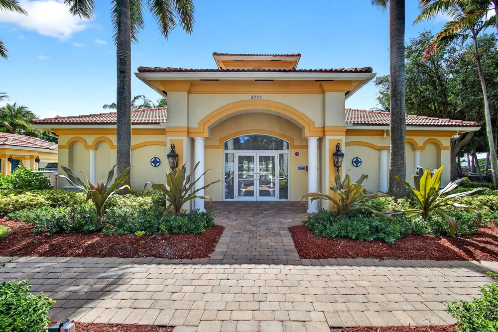 3085 N Evergreen Circle, Boynton Beach, FL 33426