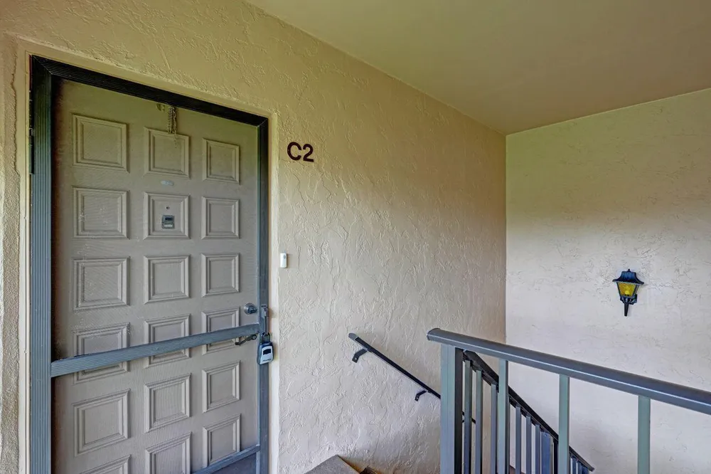 429 Pine Glen Ln, Greenacres, FL 33463