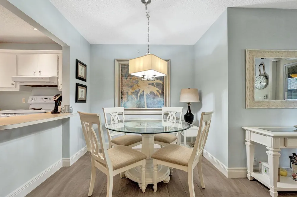 429 Pine Glen Ln, Greenacres, FL 33463