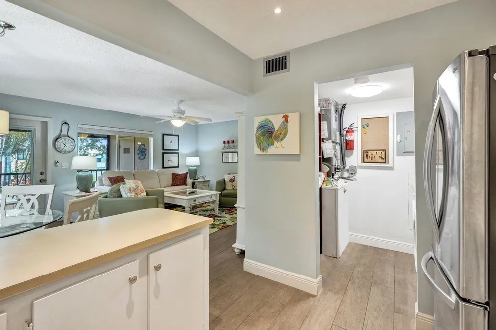 429 Pine Glen Ln, Greenacres, FL 33463