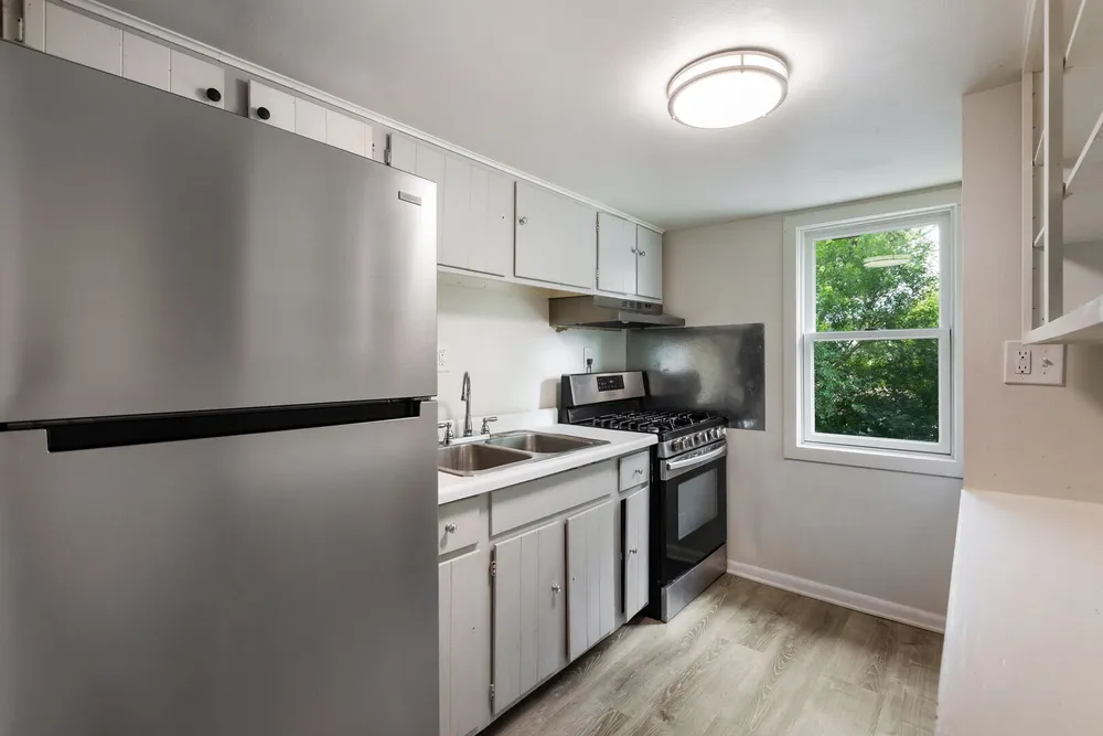 333 E Lincoln Ave, Barrington, IL 60010