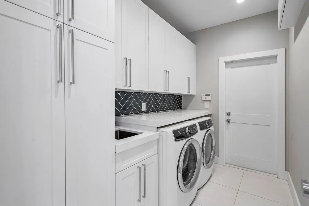 8331 Sawpine Rd, Delray Beach, FL 33446