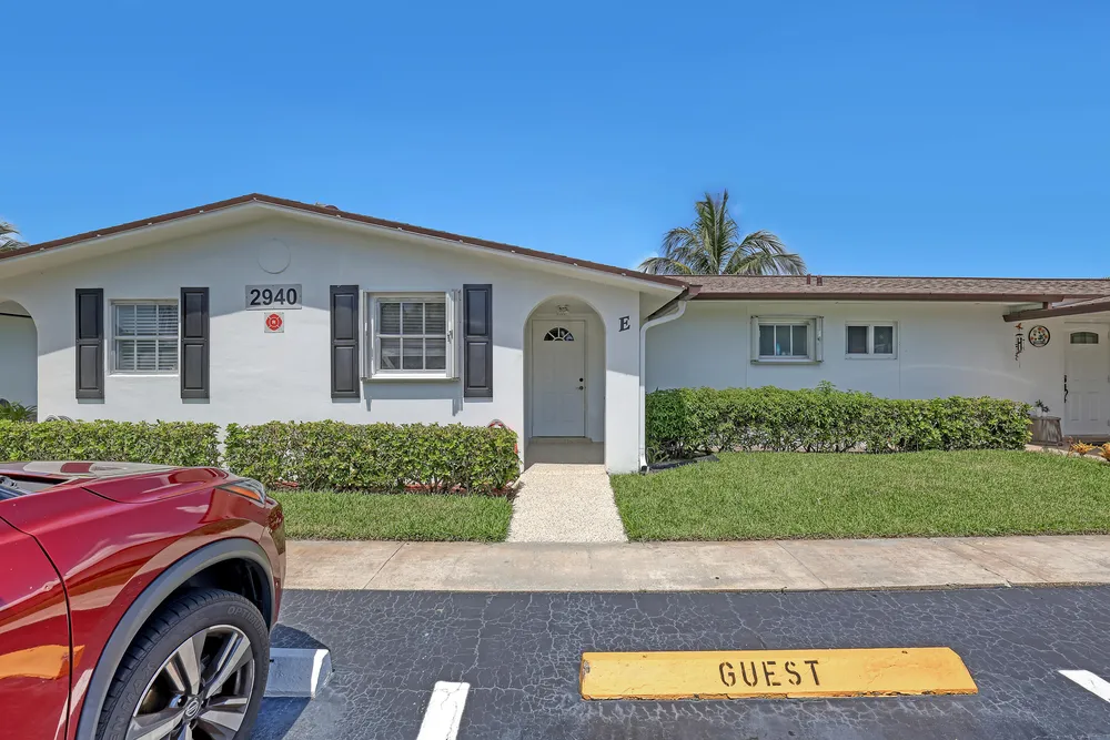 2940 Crosley Dr E, West Palm Beach, FL 33415