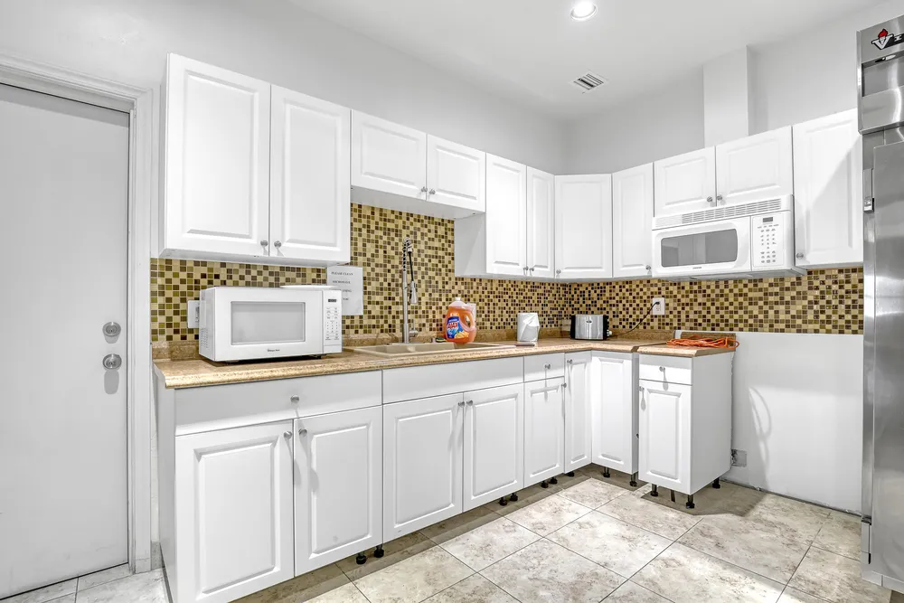 2940 Crosley Dr E, West Palm Beach, FL 33415