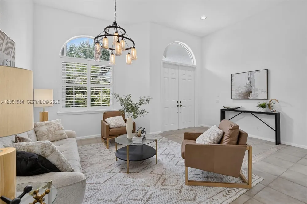 1164 Ginger Circle, Weston, FL 33326