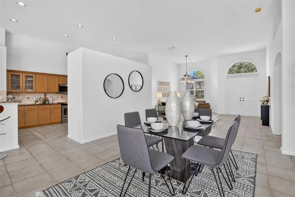 1164 Ginger Circle, Weston, FL 33326