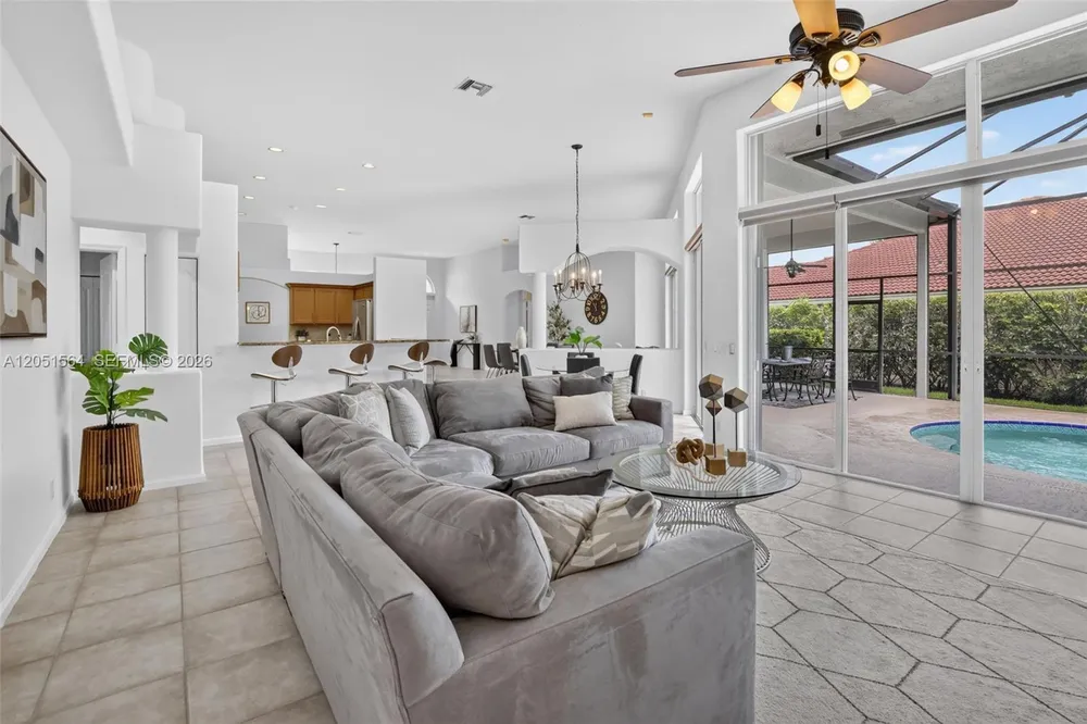 1164 Ginger Circle, Weston, FL 33326