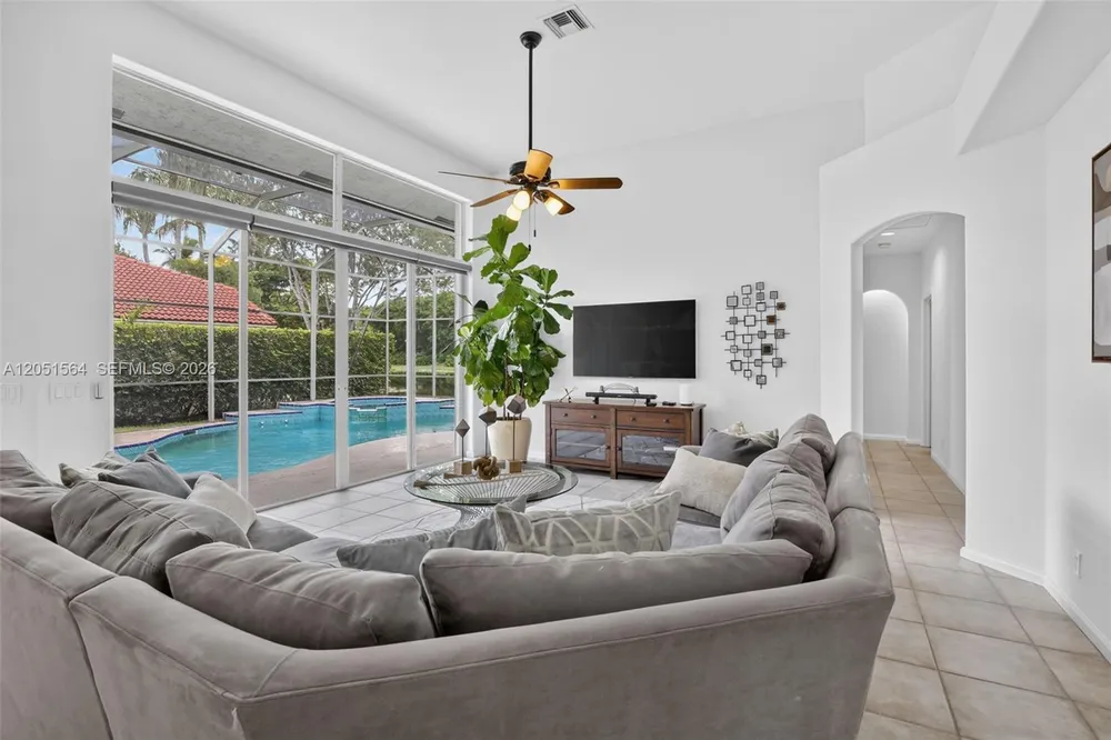 1164 Ginger Circle, Weston, FL 33326