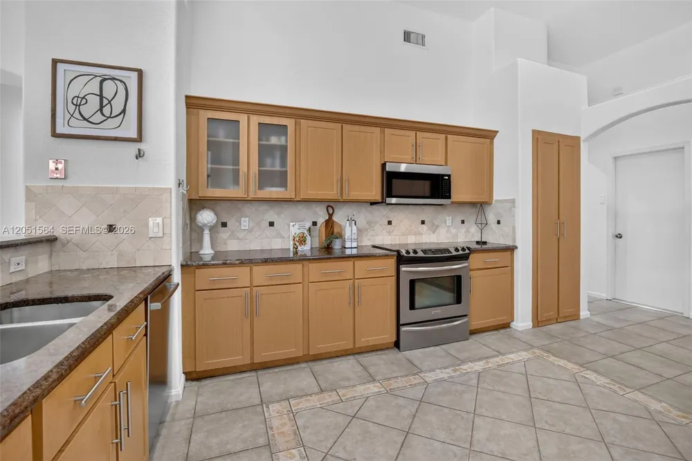1164 Ginger Circle, Weston, FL 33326
