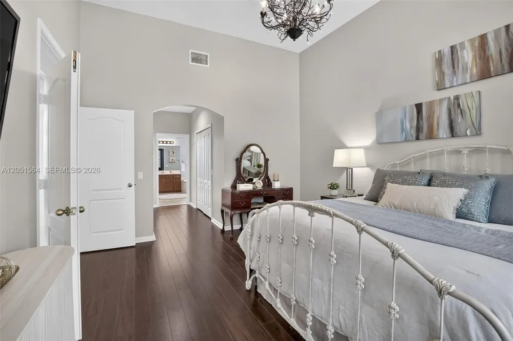 1164 Ginger Circle, Weston, FL 33326