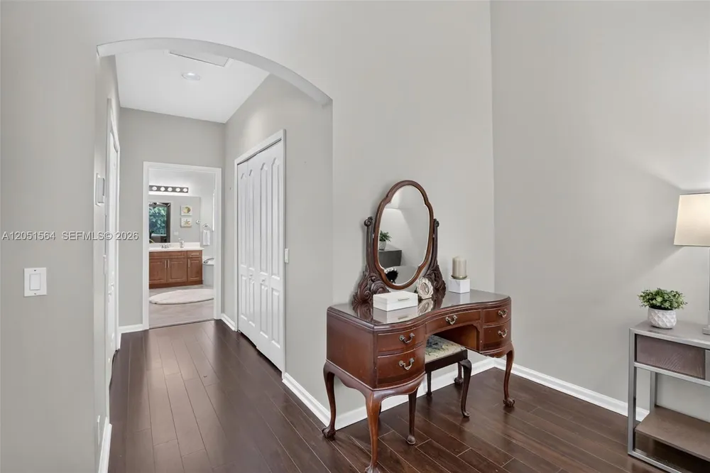 1164 Ginger Circle, Weston, FL 33326