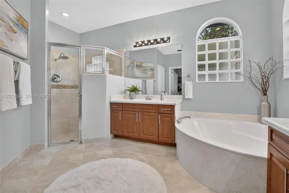 1164 Ginger Circle, Weston, FL 33326