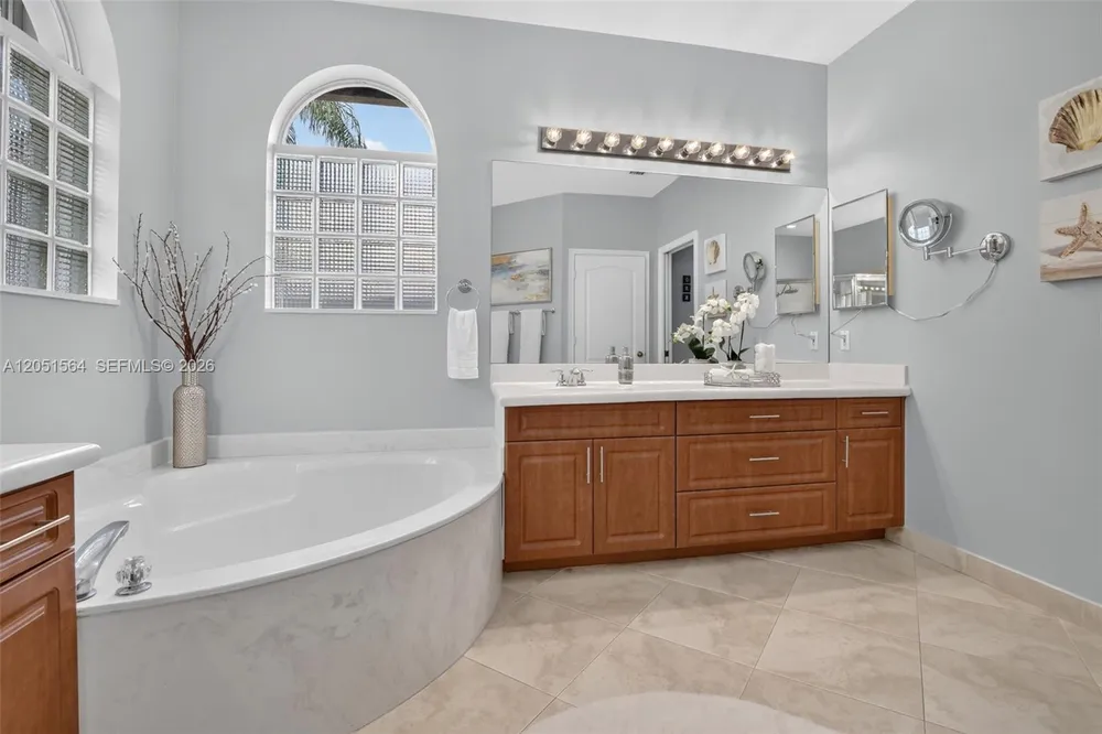 1164 Ginger Circle, Weston, FL 33326