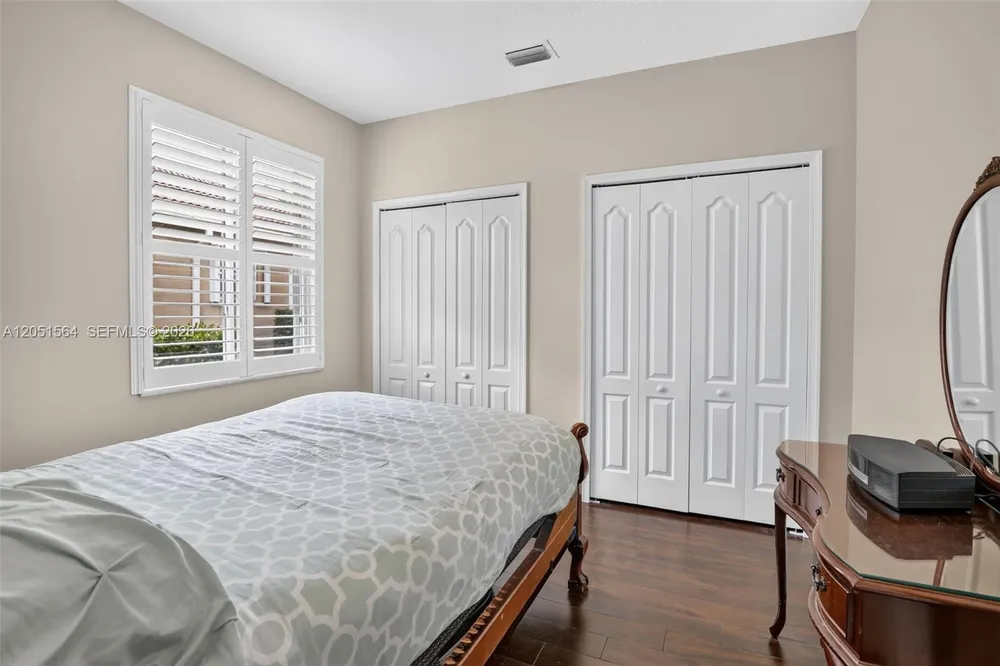 1164 Ginger Circle, Weston, FL 33326