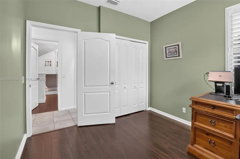 1164 Ginger Circle, Weston, FL 33326