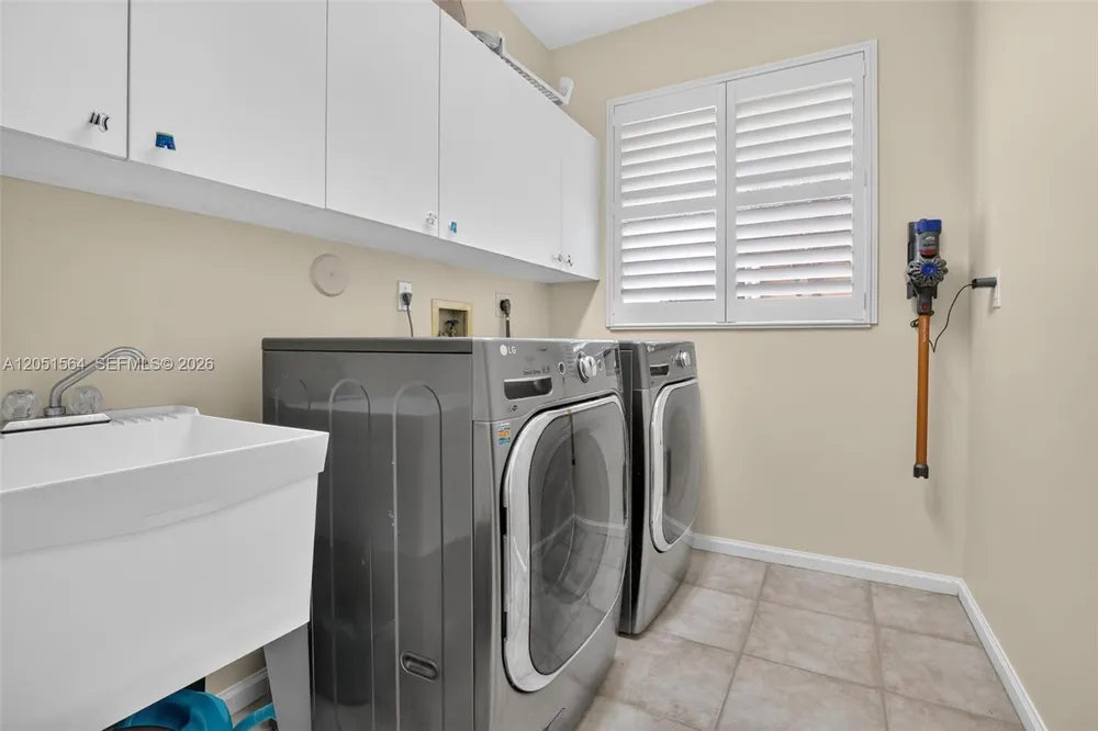1164 Ginger Circle, Weston, FL 33326