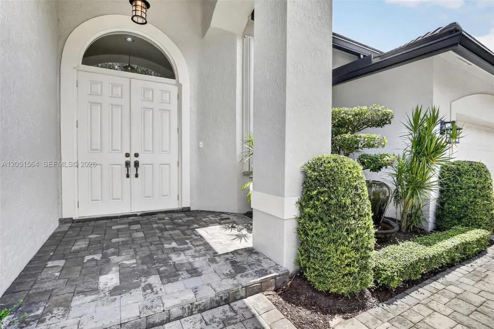 1164 Ginger Circle, Weston, FL 33326