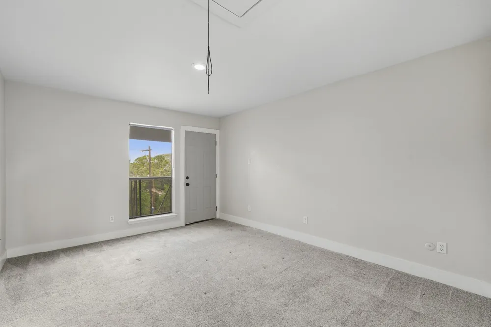 1063 Country Place Dr, Houston, TX 77079