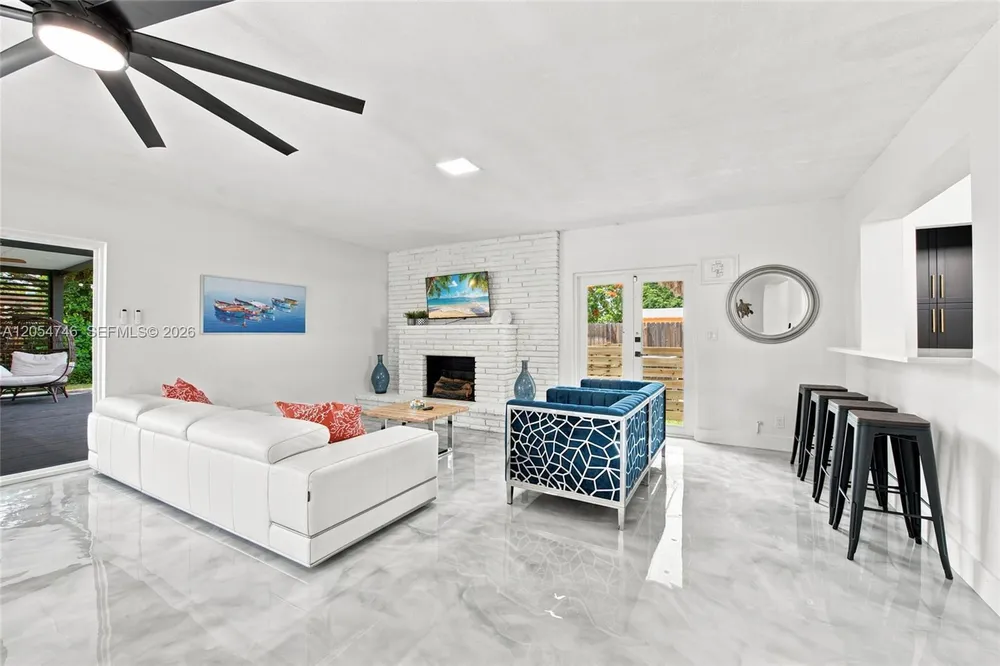 417 NE 11th Ave, Pompano Beach, FL 33060