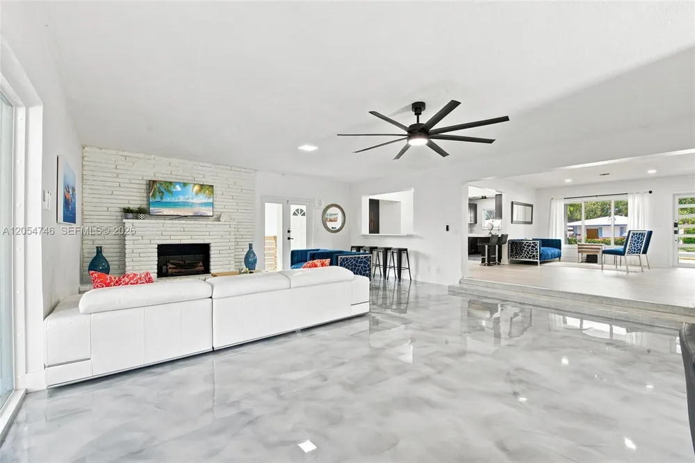 417 NE 11th Ave, Pompano Beach, FL 33060