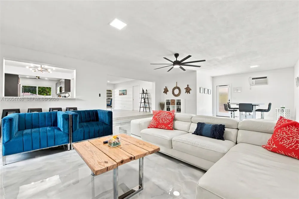 417 NE 11th Ave, Pompano Beach, FL 33060