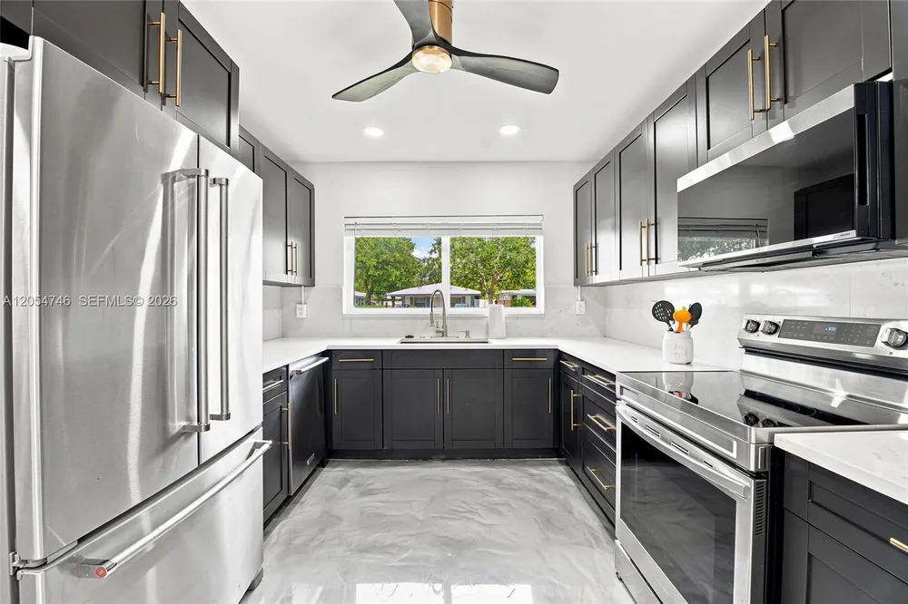 417 NE 11th Ave, Pompano Beach, FL 33060