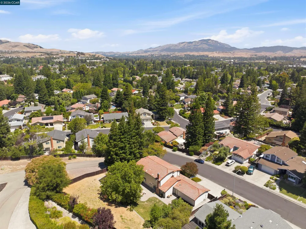 204 Lasso Cir, San Ramon, CA 94583