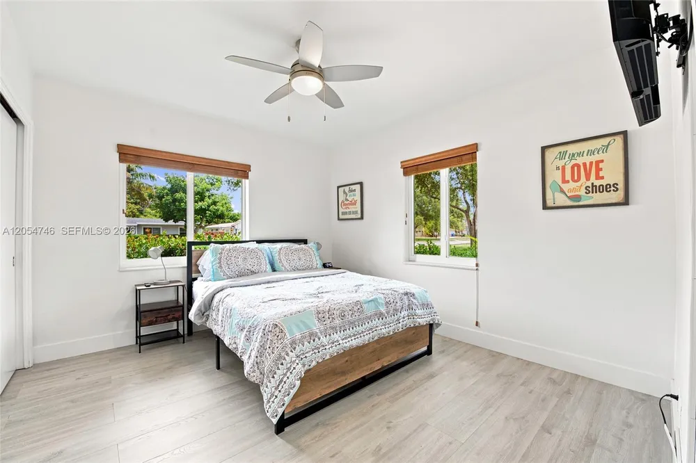 417 NE 11th Ave, Pompano Beach, FL 33060
