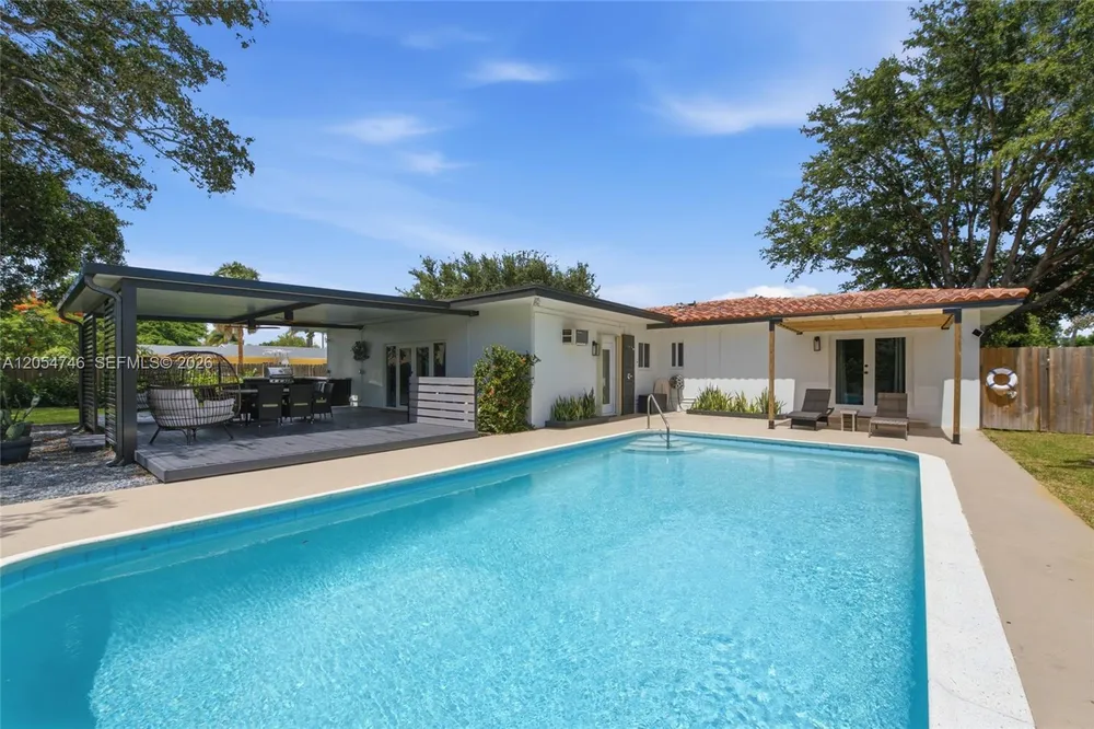 417 NE 11th Ave, Pompano Beach, FL 33060