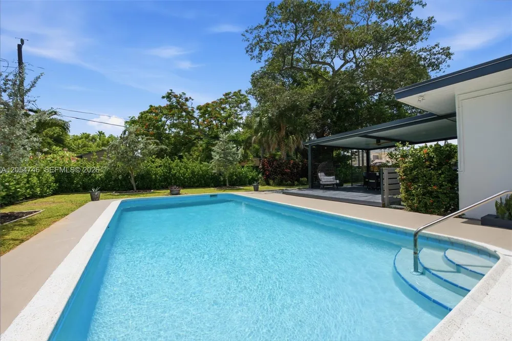 417 NE 11th Ave, Pompano Beach, FL 33060