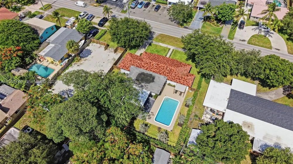 417 NE 11th Ave, Pompano Beach, FL 33060
