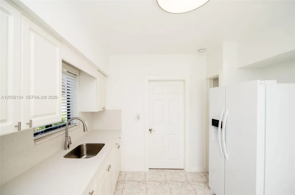 2340 SW 16th St, Miami, FL 33145