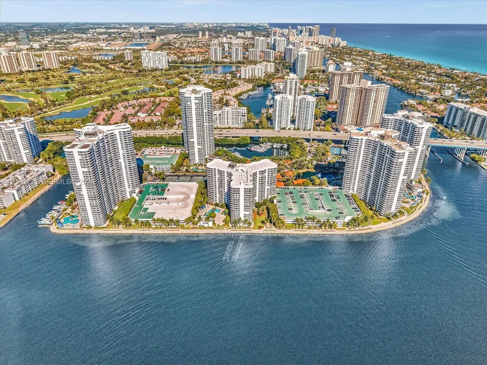 3530 Mystic Pointe Dr, Aventura, FL 33180