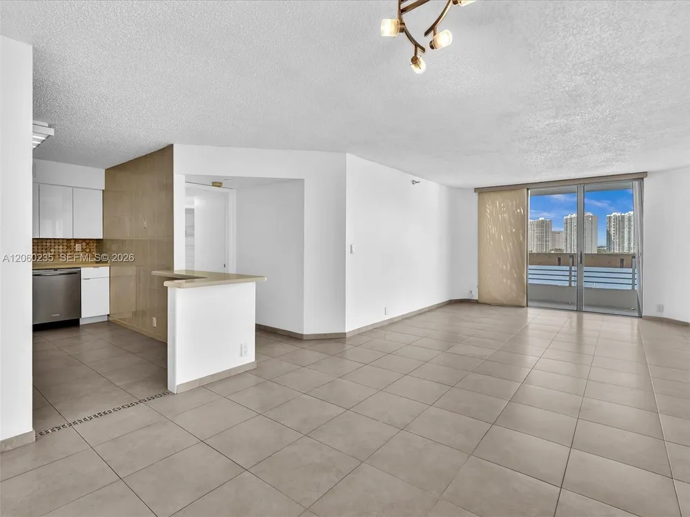 3530 Mystic Pointe Dr, Aventura, FL 33180